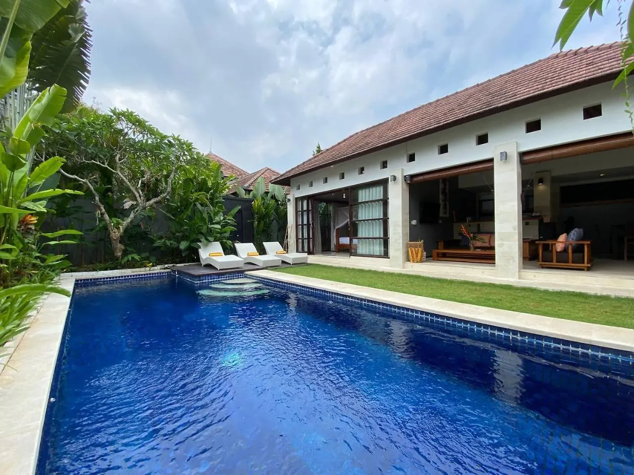 Spacious Villa In Petitenget Top Location Seminyak