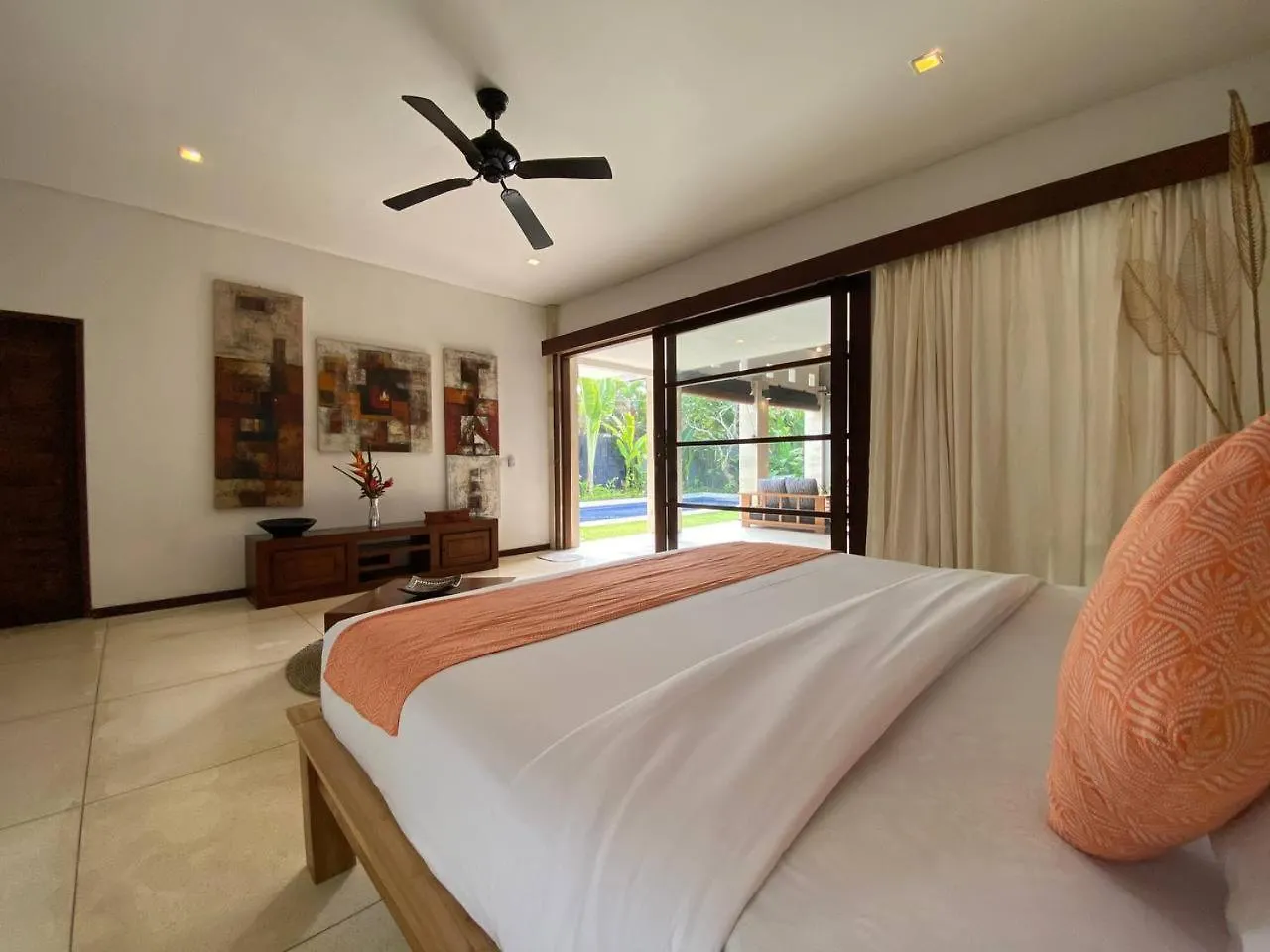 Spacious Villa In Petitenget Top Location Seminyak