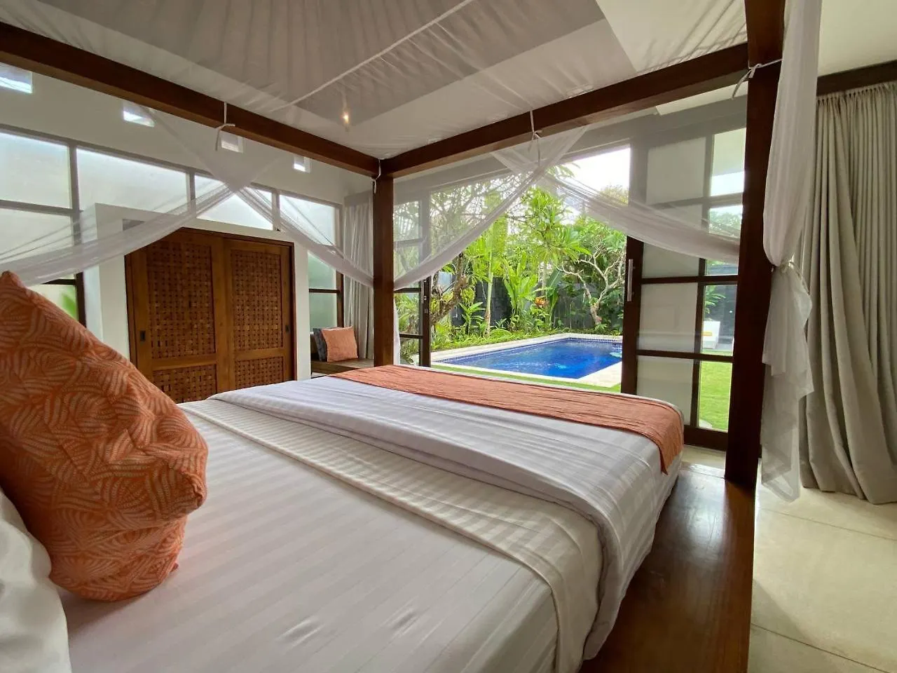 Spacious Villa In Petitenget Top Location Seminyak