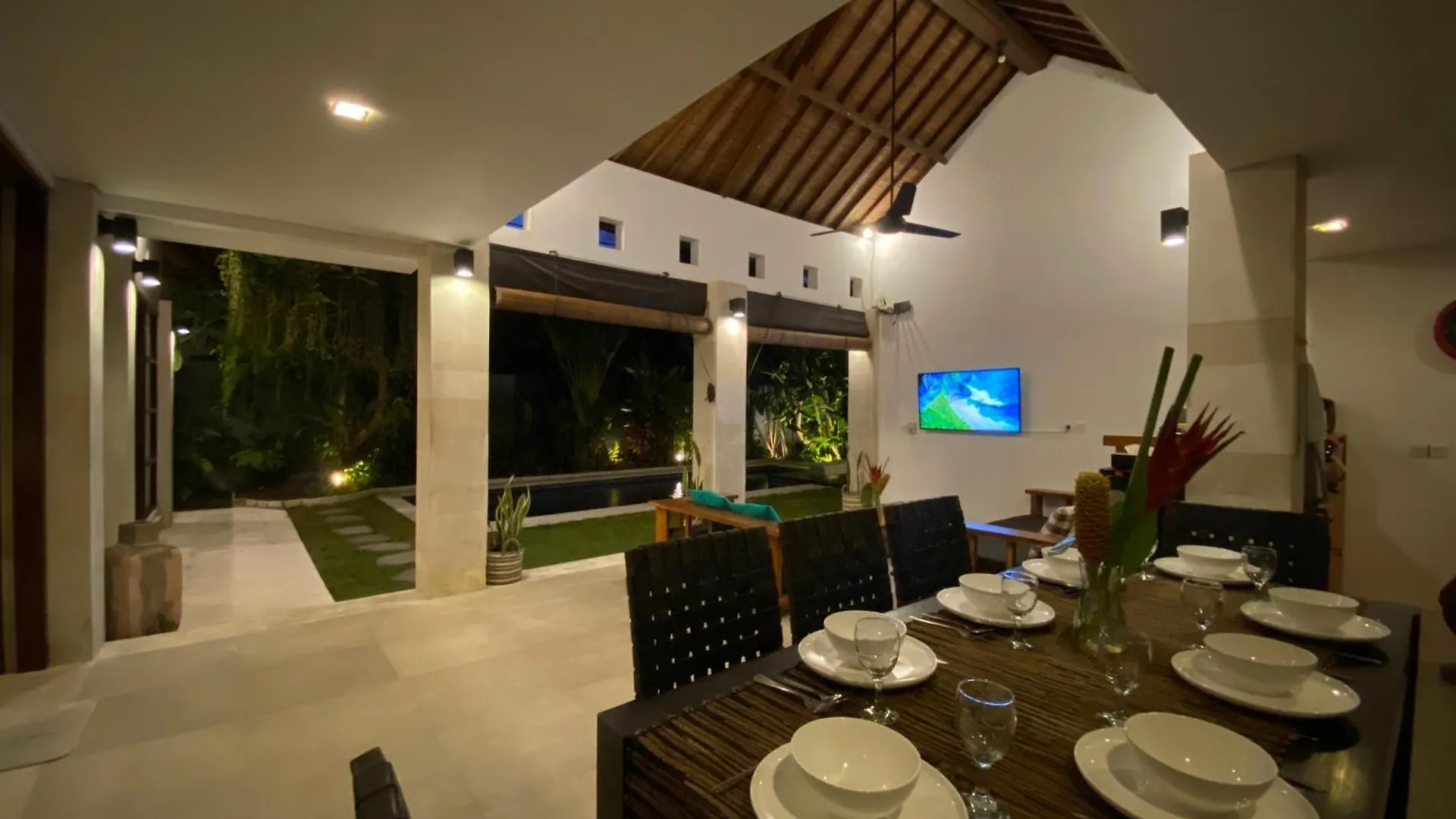 Spacious Villa In Petitenget Top Location Seminyak  0*, Seminyak (Bali) Indonesia