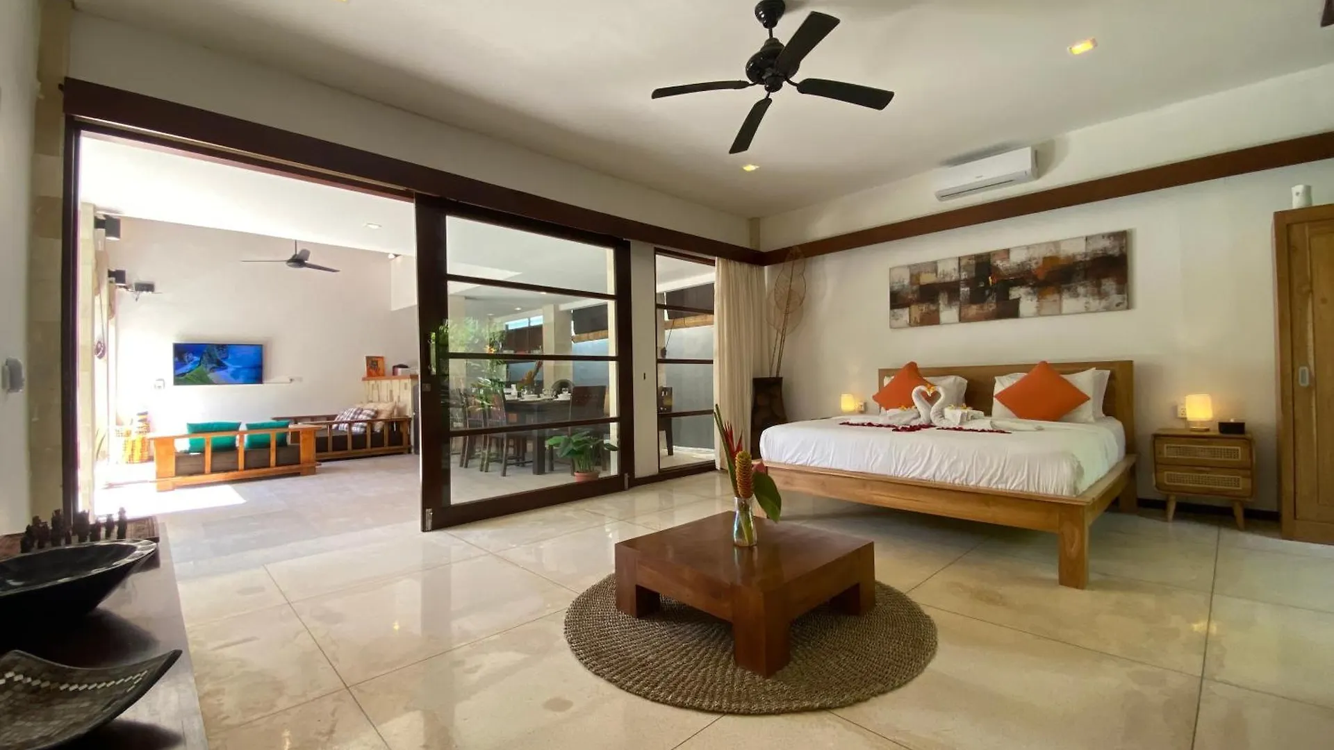 Spacious Villa In Petitenget Top Location Seminyak  0*, Seminyak (Bali)