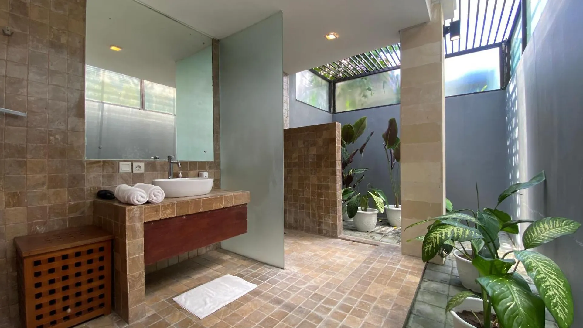 Spacious Villa In Petitenget Top Location Seminyak  0*, Seminyak (Bali) Indonesia