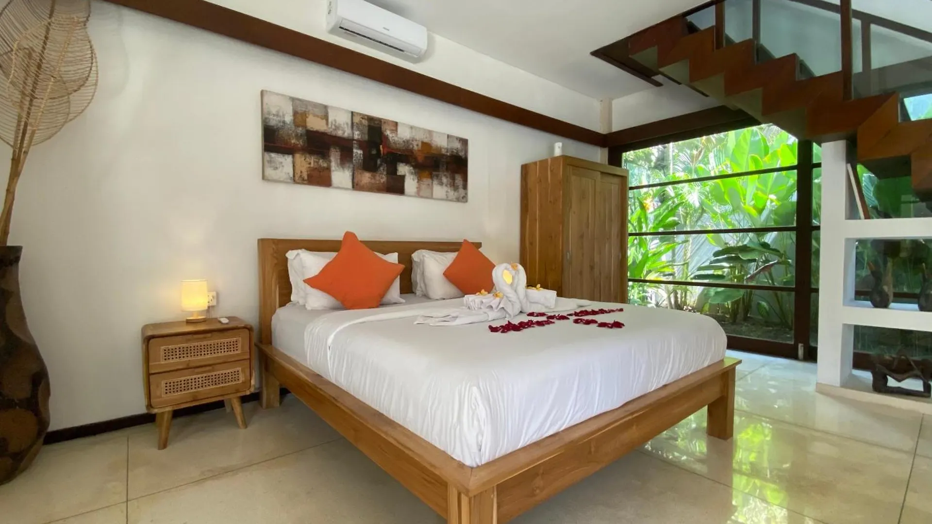 Spacious Villa In Petitenget Top Location Seminyak